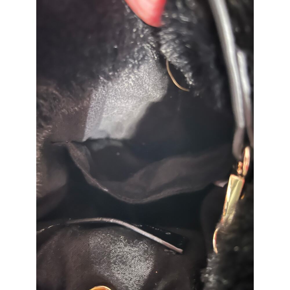 Expressions NYC Black
Crossbody Bag
Faux fur
Brand new - Picture 5 of 8